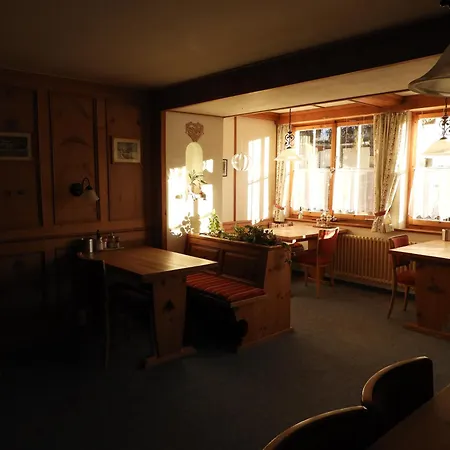 אורחן Zur Stilli Dorf דאבוס