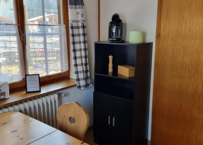 Zur Stilli Dorf Zajazd